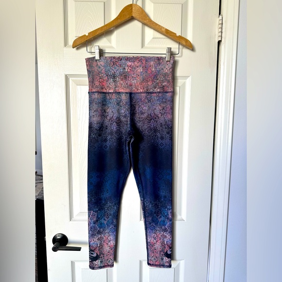 Evolution and Creation legging Athletic multicolor activewear Size Small - Picture 4 of 16